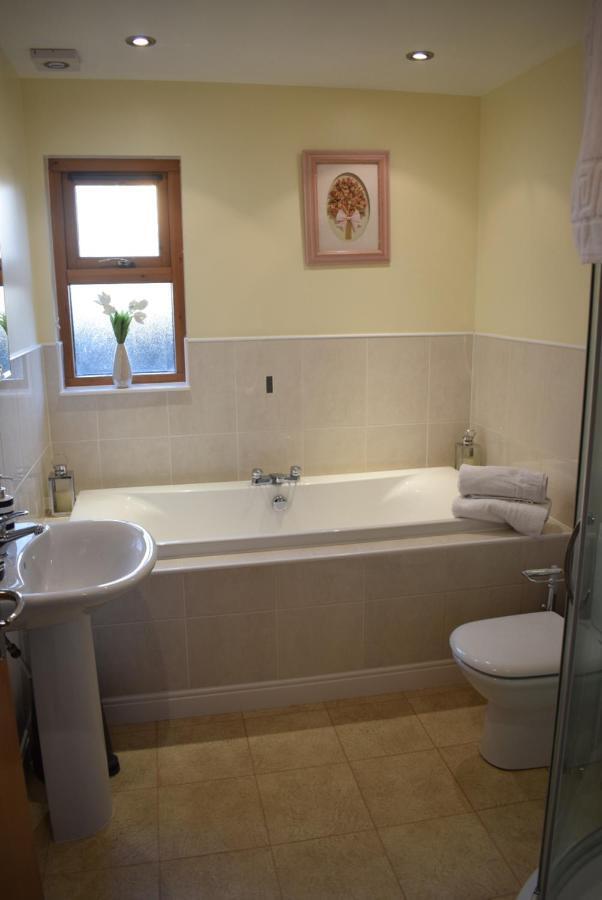 Kelpies Serviced Apartments Kavanagh- 5 Bedrooms Bathgate Esterno foto