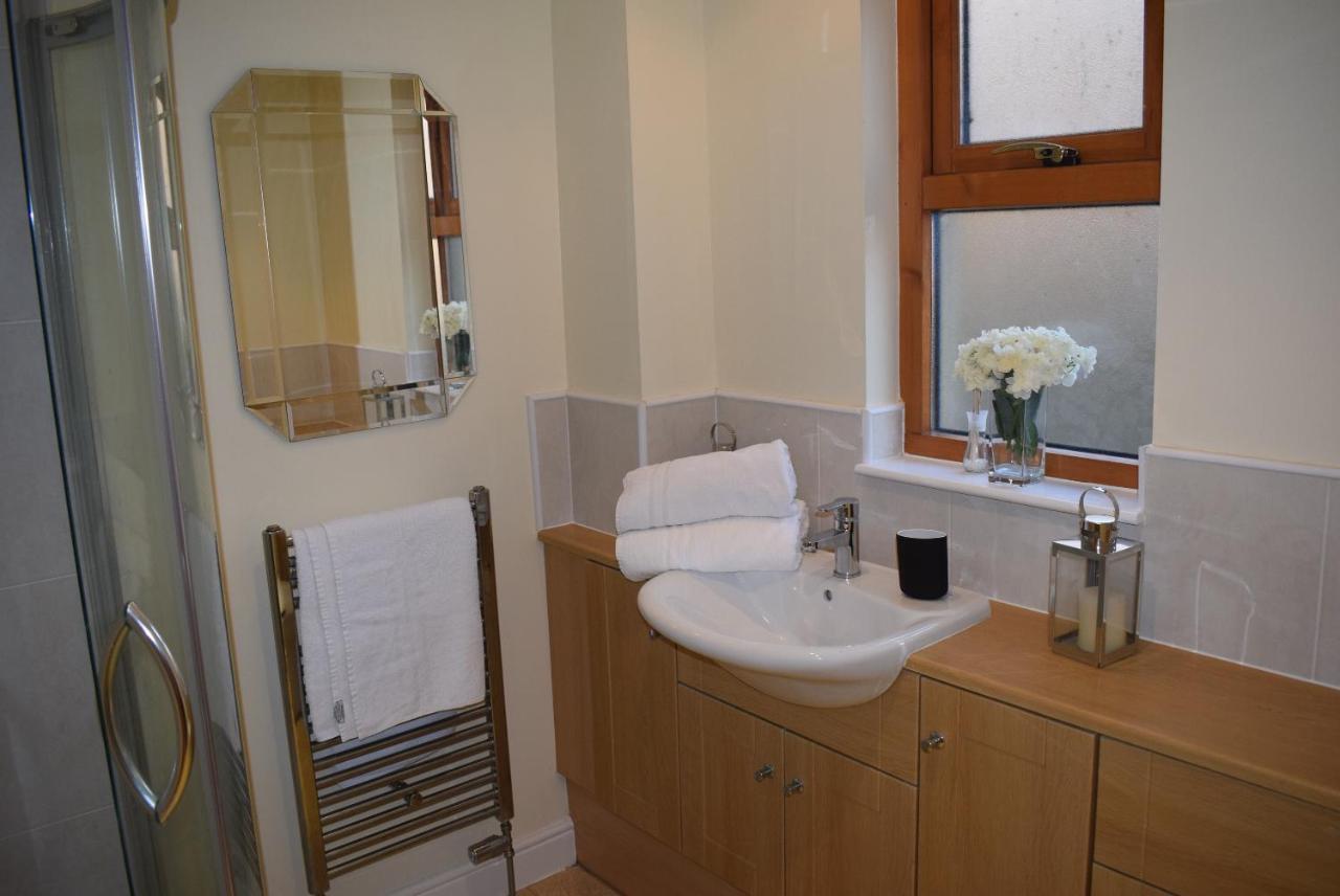 Kelpies Serviced Apartments Kavanagh- 5 Bedrooms Bathgate Esterno foto