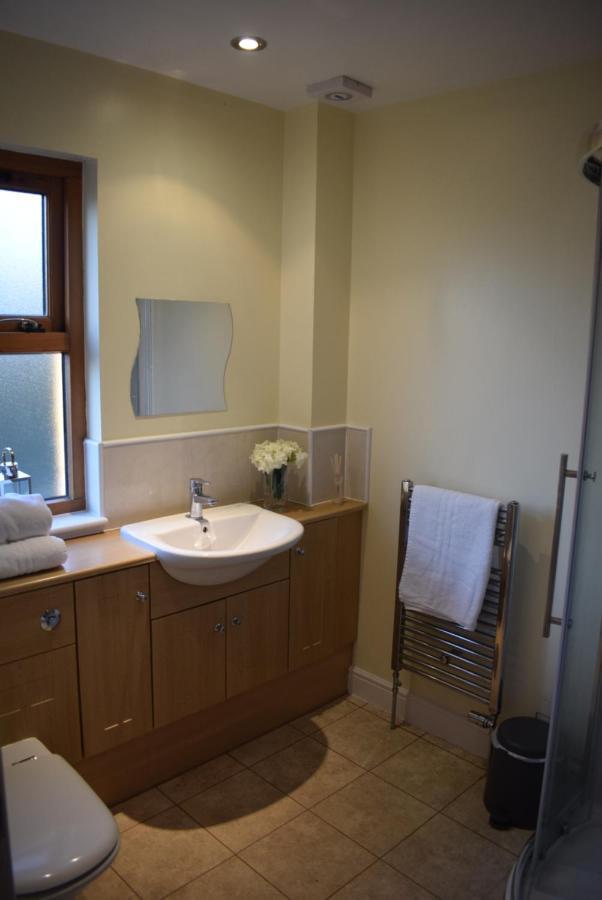 Kelpies Serviced Apartments Kavanagh- 5 Bedrooms Bathgate Esterno foto