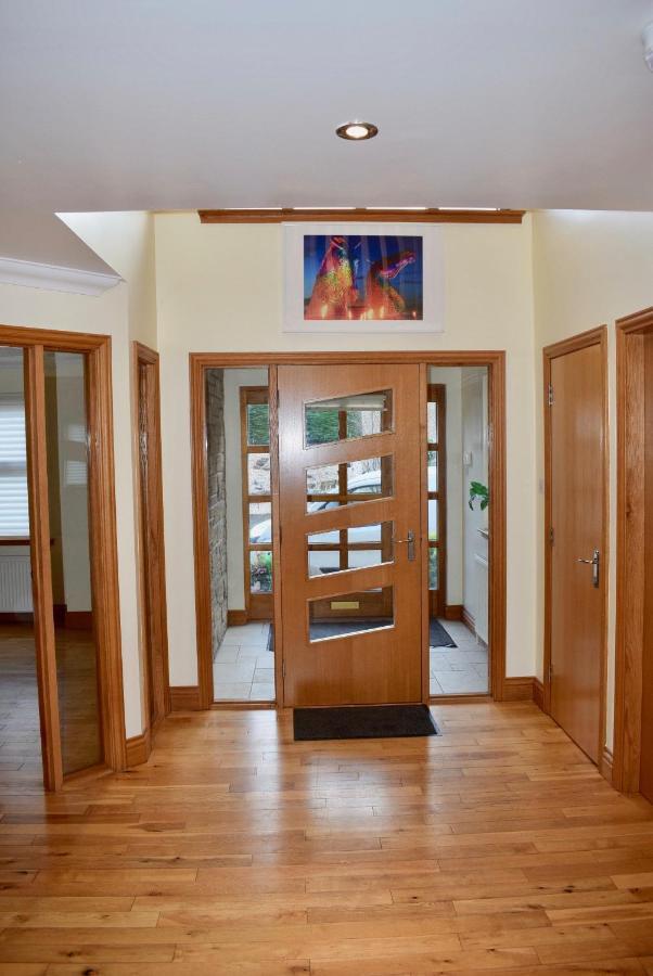 Kelpies Serviced Apartments Kavanagh- 5 Bedrooms Bathgate Esterno foto